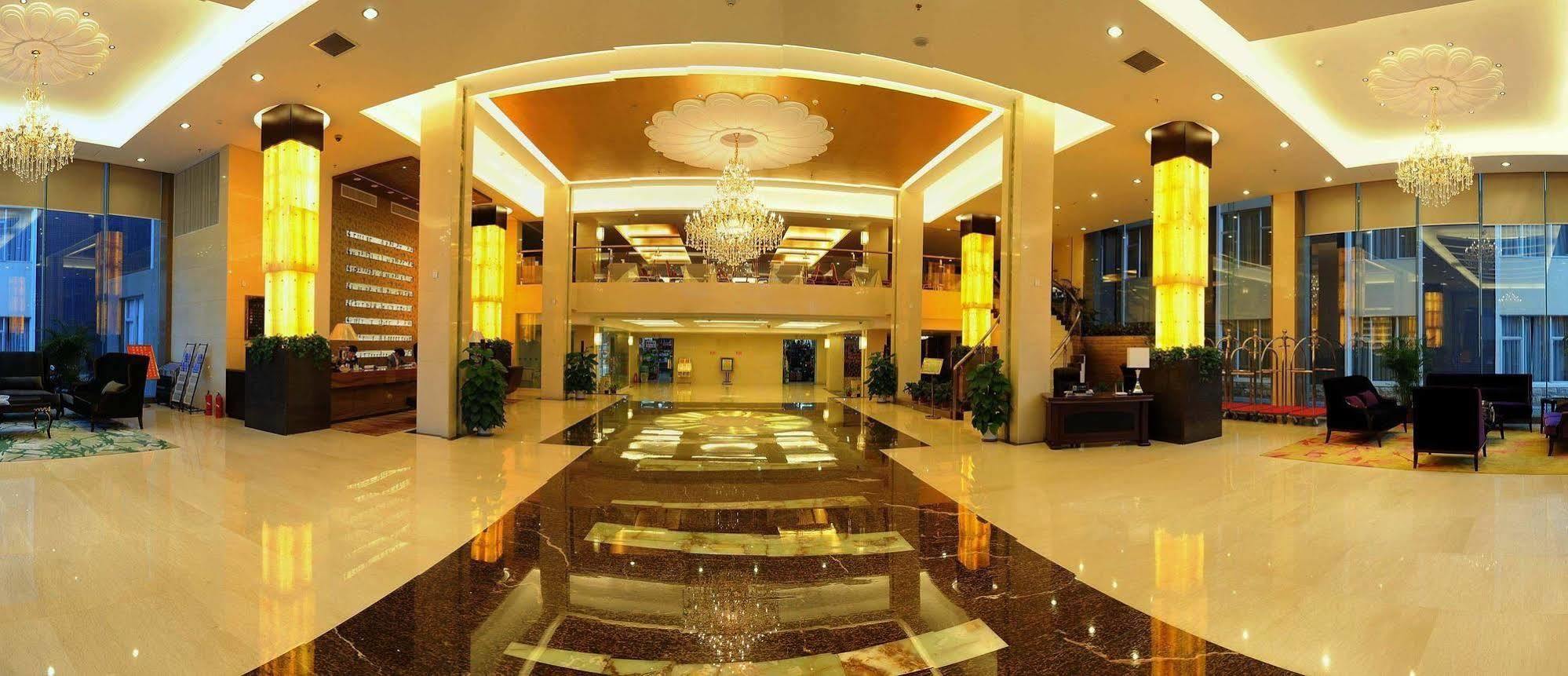 Golden Dragonball Hotel Guilin Luaran gambar
